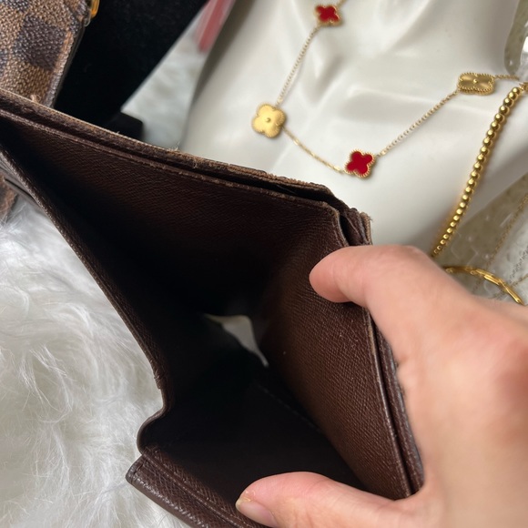 2 Louis Vuitton Mens Wallet - Picture 9 of 12